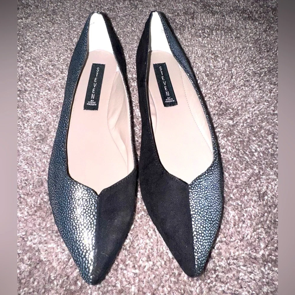 Steven by Steve Madden Black and White Flats. EUC! Size 7.5